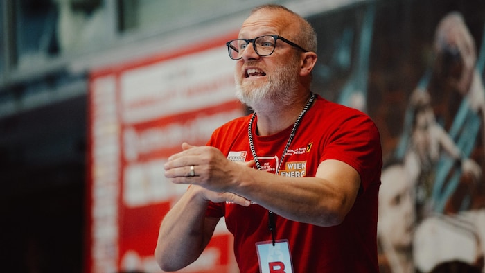 Fivers-Coach Peter Eckl war bedient.