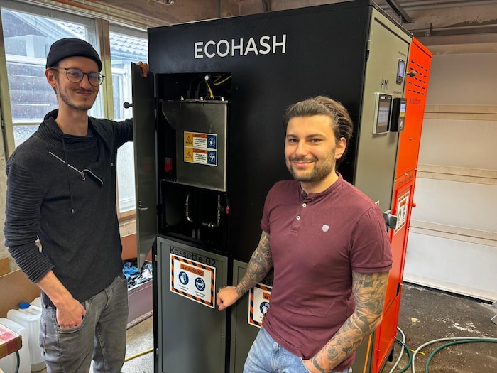 Thomas Ebner und Max Possegger stellen den EcoHash vor. 