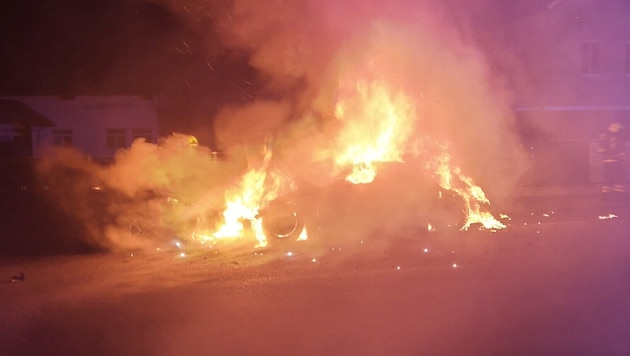 Der Porsche brannte lichterloh.