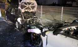 Geraten Batterien von E-Autos in Brand, sind die Feuerwehren extrem gefordert. 