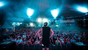 Festivalfeeling in Klagenfurt mit bekannten DJs.