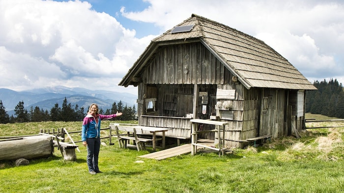 Die urige Hochalm Hütte lädt Samstag und Sonntag zur Einkehr.