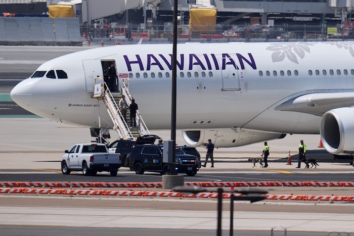 Der Flieger musste evakuiert werden und konnte erst mit mehrstündiger Verspätung starten.