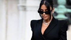 Kim Kardashian war letzte Woche in Paris, um im Prozess rund um den Überfall im Jahr 2016 ...