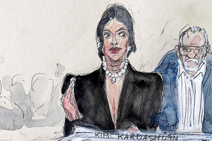 Kardashian bei ihrer Aussage vor Gericht