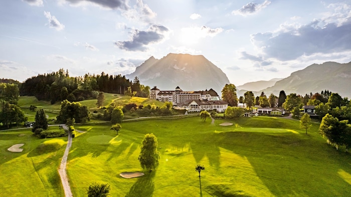 Golfen mit Bergpanorama: Schloss Pichlarn