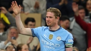 De Bruyne verabschiedete sich von den City-Fans. (Bild: EPA/ASH ALLEN)