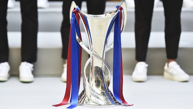Der Champions-League-Pokal der Fußball-Frauen