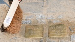 Nie wieder? Die goldenen Steine sollen eigentlich an die Gräueltaten des NS-Regimes erinnern. ...