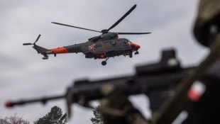 Ein Patrouillenflug vertrieb ein mutmaßliches Mitglied der russischen „Schattenflotte“. (Bild: AFP/Wojtek Radwanski)