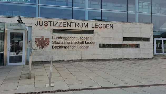 Mit Polizeischutz wurde in Leoben verhandelt. Keiner musste, wie der Familienclan reagieren wird.