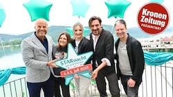 Veranstalter Martin Ramusch (li.) mit Newcomerin Julia Steen (Mitte) und Christian Stani, Romina & Robert von „Alle Achtung“.  (Bild: Evelyn Hronek)
