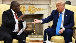 Trump machte Ramaphosa vor versammelter Presse schwere Vorwürfe. (Bild: AFP/JIM WATSON)