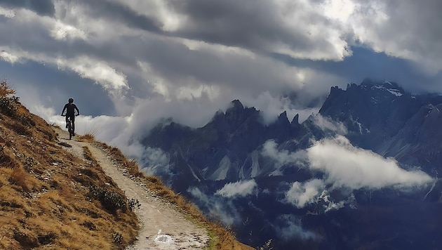 Mountainbiken – ein herrlicher Sport. Doch wie bei jedem Freizeitvergnügen lauern auch da Gefahren. Ein 36-Jähriger verunglückte beim Mountainbiken tödlich.