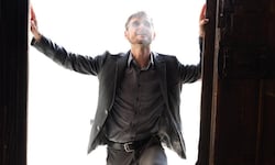 Alexander Schwab, der Gründer und Obmann des Vereines Theaterleben, wird zum Firlinger, zum ...
