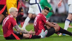 Alejandro Garnacho (li.) ließ nach der Final-Niederlage seinen Frust freien Lauf.