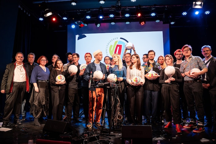 Gewinner, Organisatoren und Politiker beim Festkonzert im Porgy&Bess 2024