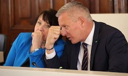 Der steirische FPÖ-Landeshauptmann Mario Kunasek und seine Vize Manuela Khom (ÖVP).
