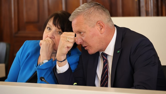 Der steirische FPÖ-Landeshauptmann Mario Kunasek und seine Vize Manuela Khom (ÖVP).