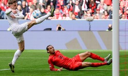 Veratschnig im Mainz-Dress gegen Bayern München und Sané.