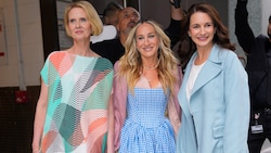 Stilikone Sarah Jessica Parker entschied sich für einen Pressetermin in New York für ein Design ...