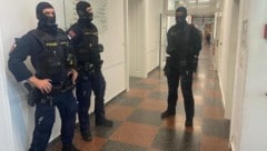 Wie bei IS-Prozessen üblich, wurde die Polizeipräsenz bei Gericht erhöht.