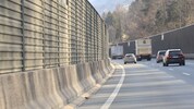 Immer mehr Lärmschutzwände werden entlang von Autobahnen und Landstraßen errichtet
