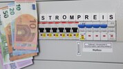 Endlich geht es mit den Stromkosten spürbar nach unten.