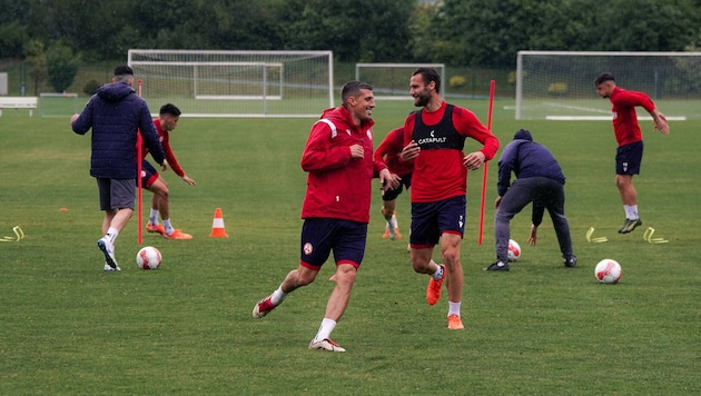 Perchtold, Maderner und Co. waren beim Abschlusstraining in Rif patschnass.