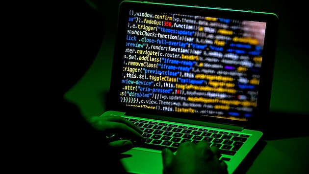 Eine Hackergruppe unter dem Namen „Warlock“ bekennt sich zu dem Diebstahl.