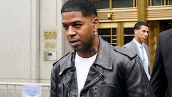 Rapper Kid Cudi, Ex-Freund von Cassie Ventura, sagte vor Gericht gegen Sean Combs aus. (Bild: APA/AP Photo/Richard Drew)
