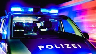 Die Polizei kümmerte sich um die Mutter und das Neugeborene.