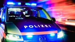 Die Polizei kümmerte sich um die Mutter und das Neugeborene.
