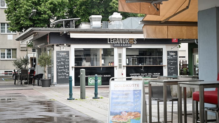 Neue Pächter gesucht: Für die Legandros-Koje kann man sich bis 15. Juli bewerben, die Koje der Fischräucherei Berger war bis 15. Mai ausgeschrieben.