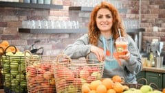 Leila Khanjani (o.) in ihrem „Awasaft“-Laden am Südbahnhofmarkt.