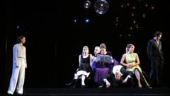 Nichts verstellt hier den Blick auf das Stück: Zentrales Requisit von Regisseur Janusz Kica ...