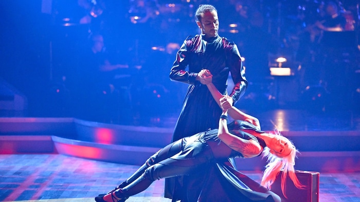 Simone Lugner und Danilo Campisi zeigten den Paso Doble ein weiteres Mal.