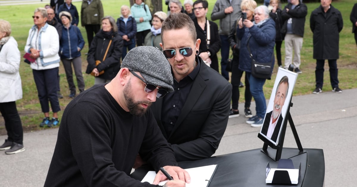 Beerdigung in Wien - Promis und Fans erwiesen Peter Rapp letzte Ehre ...