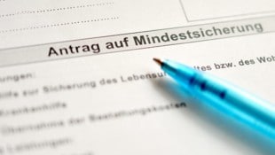 Der „Krone“ liegt ein Bericht des Finanzdirektors mit einer expliziten Warnung im Bezug auf die Mindestsicherung vor – geht Wien gar das Geld für die Sozialhilfe aus? (Bild: APA/Barbara Gindl)