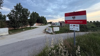 Trotz Fahrverbots wird der kleine Übergang oft von Autofahrern als illegaler Schleichweg genutzt. (Bild: Privat)