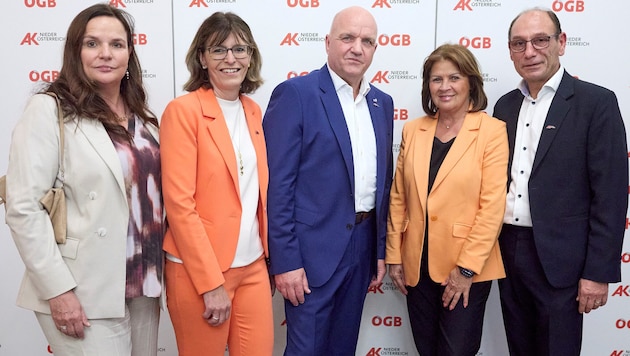 AK NÖ-Direktorin Bettina Heise, AK NÖ-Vizepräsident Angela Fischer, AK NÖ-Präsident Markus Wieser, AK-Präsidentin Renate Anderl, AK NÖ-Vizepräsident Gerhard Seban.