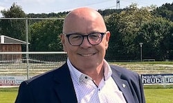 Bürgermeister Georg Rosner in ESC-Mission: Hier, wo Opus einst mit „Live is Life“ Geschichte ...