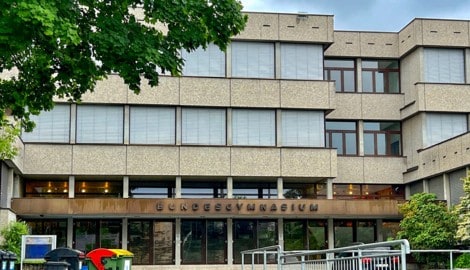 In seinem Gymnasium fühlt sich der 13-Jährige nicht mehr sicher. (Bild: Kerschbaummayr Werner)