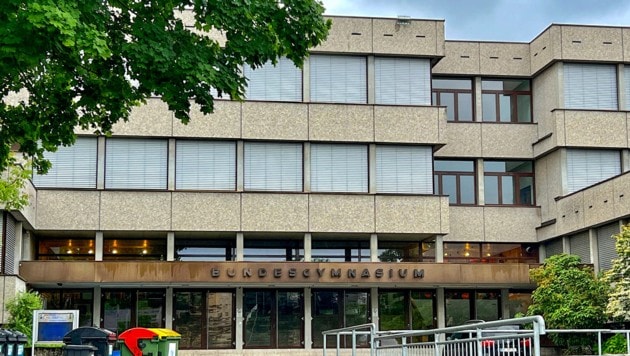 In seinem Gymnasium fühlt sich der 13-Jährige nicht mehr sicher. (Bild: Kerschbaummayr Werner)