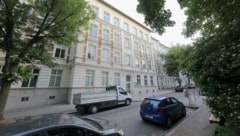 Weil er von der Schule verwiesen wurde, drehte ein Jugendlicher durch. Der Amtsbekannte schwor ...