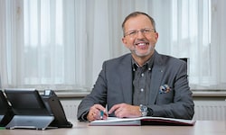 Der Hietzinger Bezirksvosteher Nikolaus Ebert will seinen Partei-“Freunden“ offenbar noch einmal ...