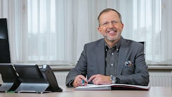 Der Hietzinger Bezirksvosteher Nikolaus Ebert will seinen Partei-“Freunden“ offenbar noch einmal ...