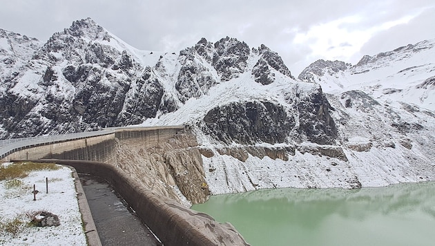 Der Lünersee präsentiert sich derzeit von einer sehr ungewöhnlichen Seite. Der Wasserspiegel wurde um rund 80 Meter abgesenkt.