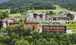 Über Generationen gewachsen: Das Fünf-Sterne-Haus Krallerhof, im Juni tagen hier die ...