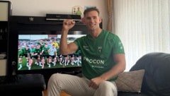 Denis Berisha jubelte auf der Couch über den Meistertitel.